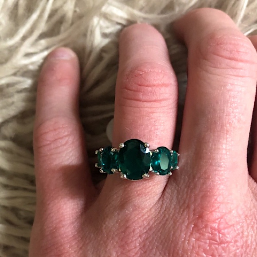 Green Gemstone Silver Ring with Classic Prong Setting 925 stamped